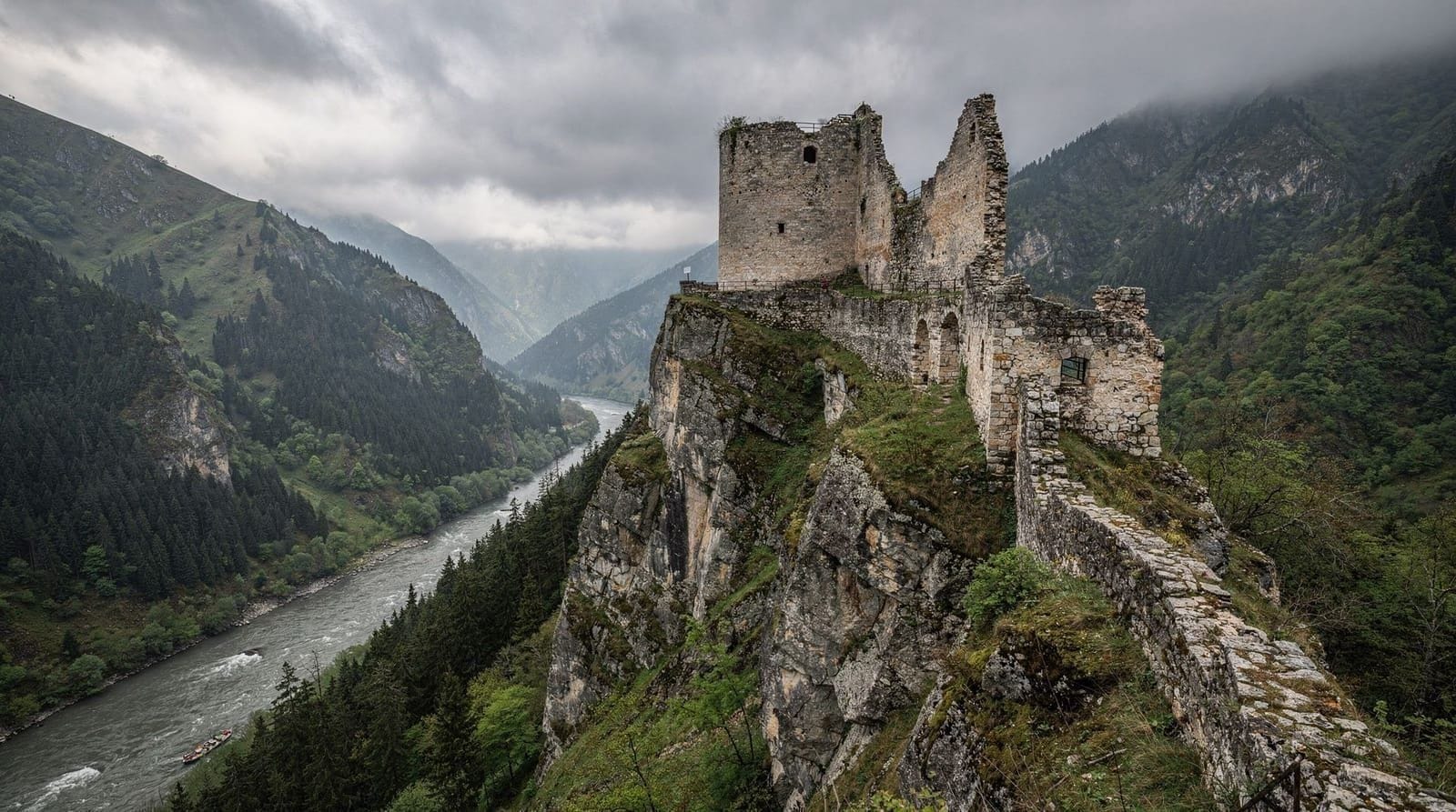 Castillo de Poenari, Bucharest and surroundings