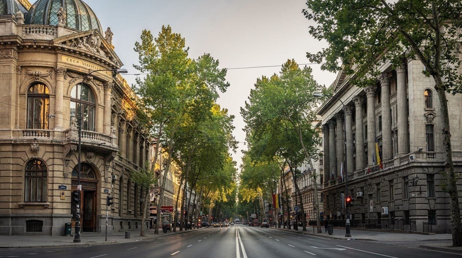 Guía de la Calea Victoriei: el gran bulevar de Bucarest — Guía a pie por la Calea Victoriei, el bulevar más histórico de Bucarest. Museos,