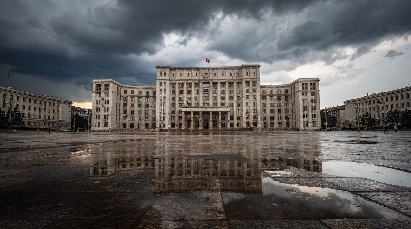 El Bucarest de Ceaușescu — los lugares que marcaron una dictadura — Los principales sitios de Ceaușescu en Bucarest: el palacio, su villa, la Plaza 