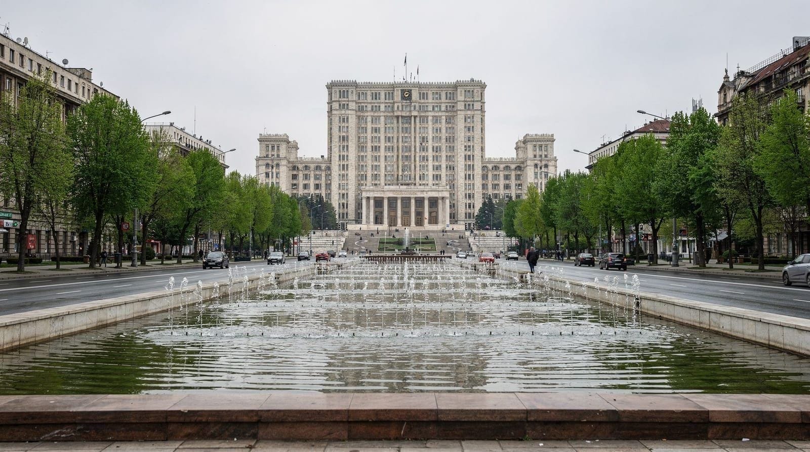 Tour comunista por Bucarest — qué esperar y qué reservar — Tours comunistas en Bucarest explicados — qué cubre cada formato, cómo comparar 
