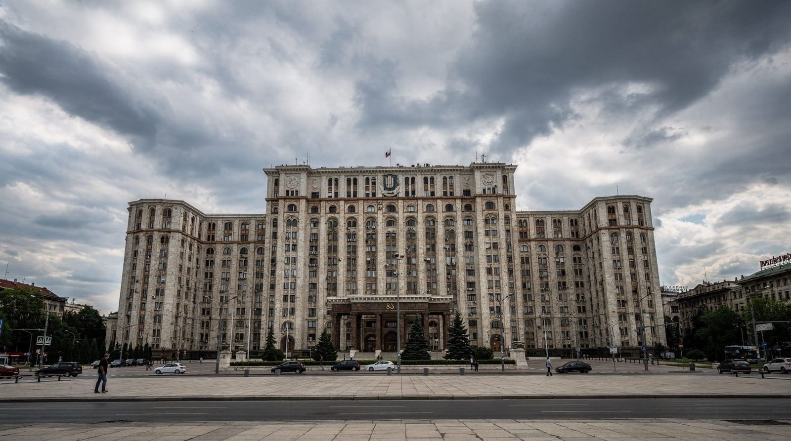 Bucharest: Full day behind the wall Bucharest tour